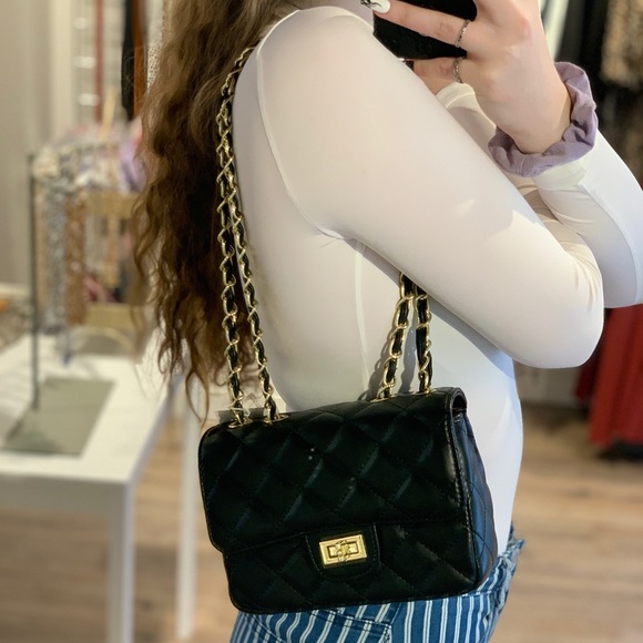 1 LEFT OH SO LUXURIOUS BLACK QUILTED CROSSBODY BAG - Picture 6 of 6